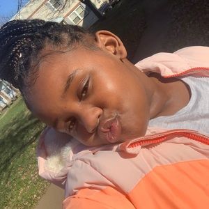 Meet your Posher, Kharli